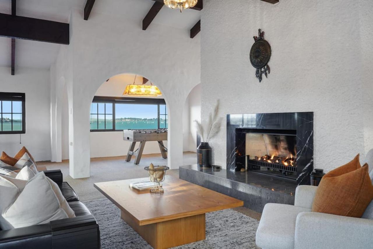 Magnificent Beachfront Mansion - Pool - Fireplace Окленд Екстер'єр фото