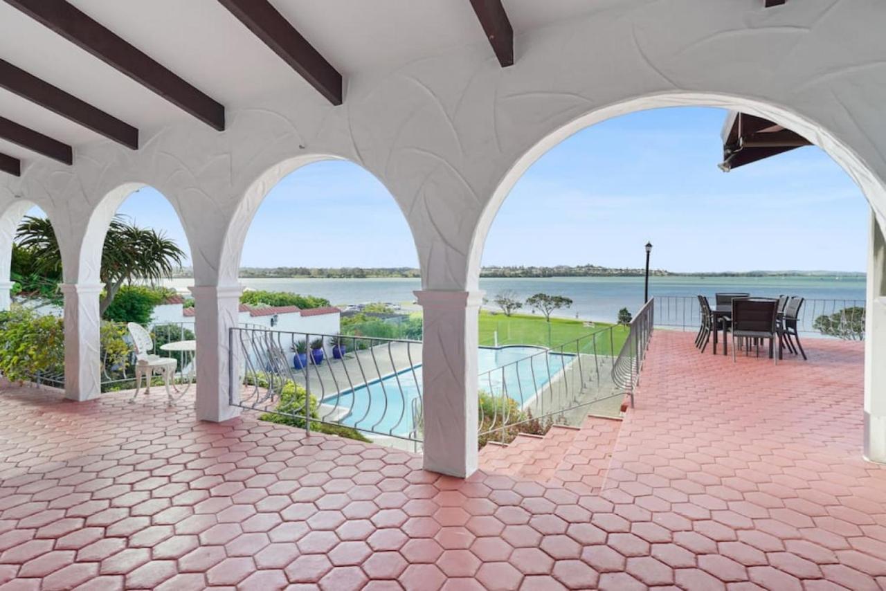 Magnificent Beachfront Mansion - Pool - Fireplace Окленд Екстер'єр фото