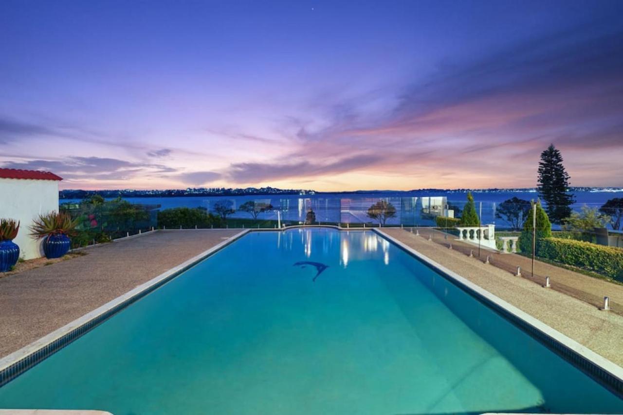 Magnificent Beachfront Mansion - Pool - Fireplace Окленд Екстер'єр фото