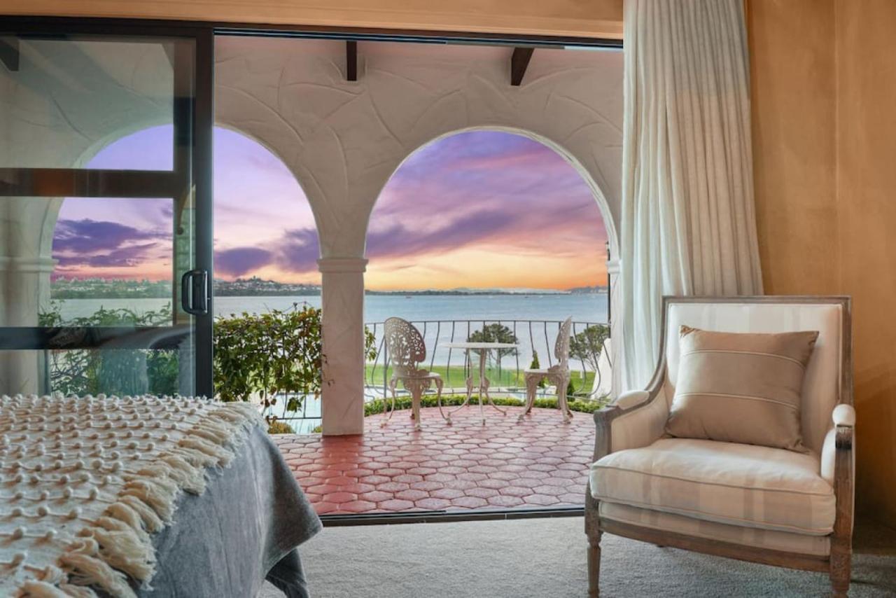 Magnificent Beachfront Mansion - Pool - Fireplace Окленд Екстер'єр фото