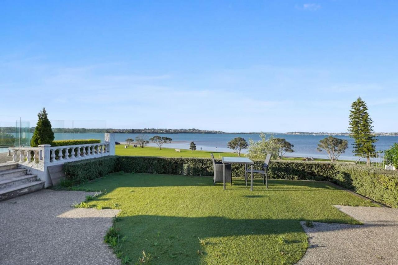 Magnificent Beachfront Mansion - Pool - Fireplace Окленд Екстер'єр фото