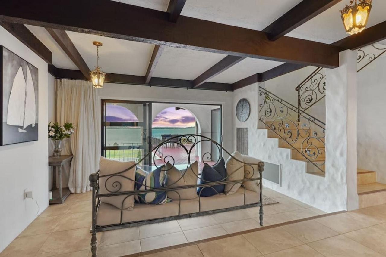 Magnificent Beachfront Mansion - Pool - Fireplace Окленд Екстер'єр фото