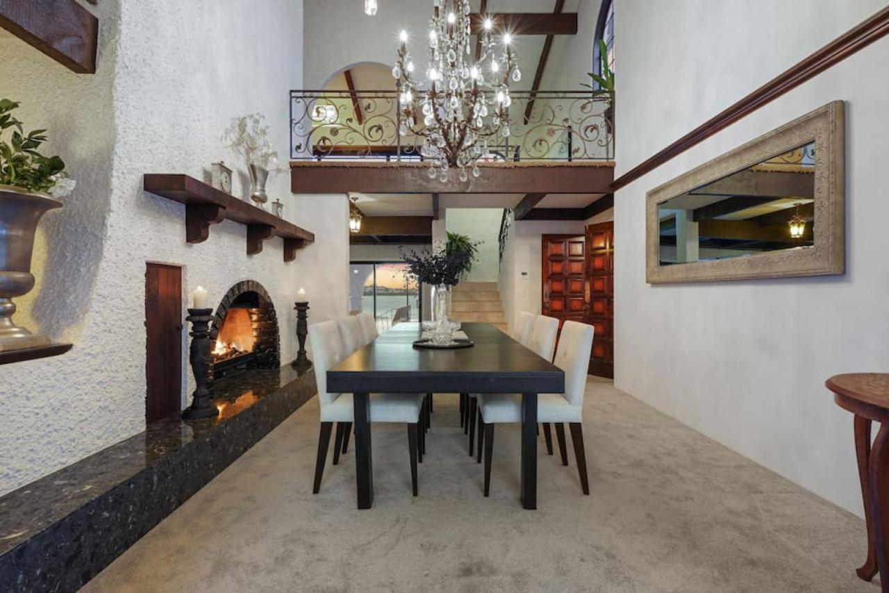 Magnificent Beachfront Mansion - Pool - Fireplace Окленд Екстер'єр фото