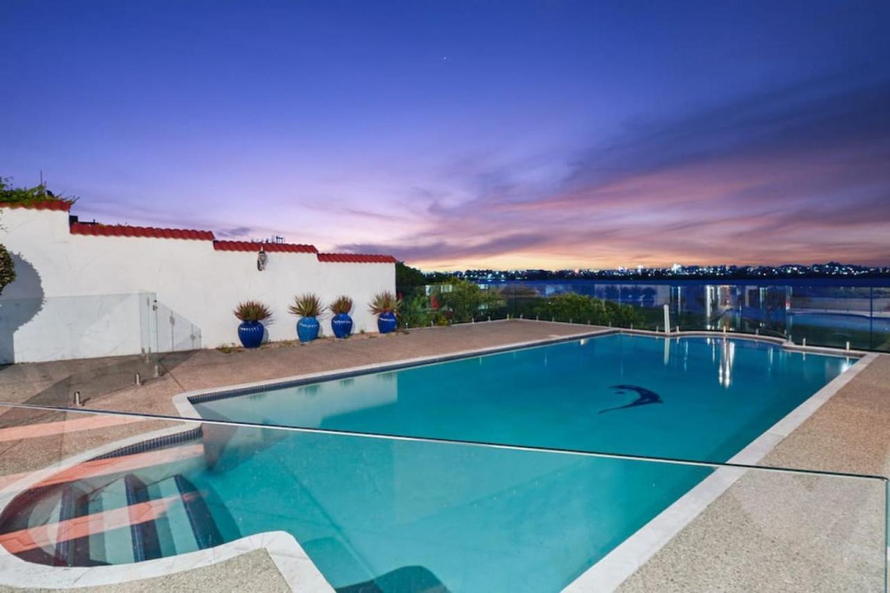 Magnificent Beachfront Mansion - Pool - Fireplace Окленд Екстер'єр фото